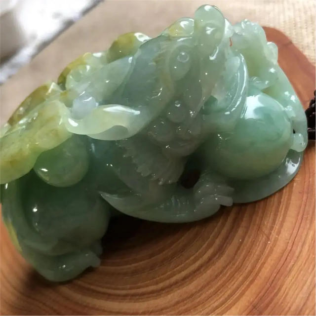 雑誌で紹介された 翡翠貔貅親子 置物 - kajal.pl