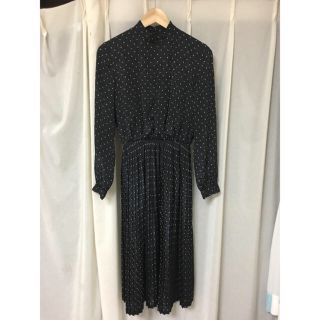 アメリヴィンテージ(Ameri VINTAGE)のVintage ワンピース/black/水玉 着画有り 春(ひざ丈ワンピース)