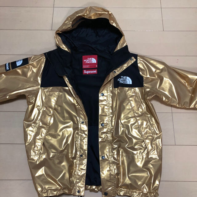 supreme North face マウンテンパーカー即発送