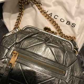 マークジェイコブス(MARC JACOBS)のマークジェイコブ がま口バッグ シルバー(ショルダーバッグ)