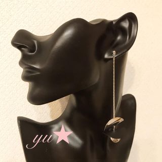 アメリヴィンテージ(Ameri VINTAGE)のチャームピアス＊black×silver(ピアス)