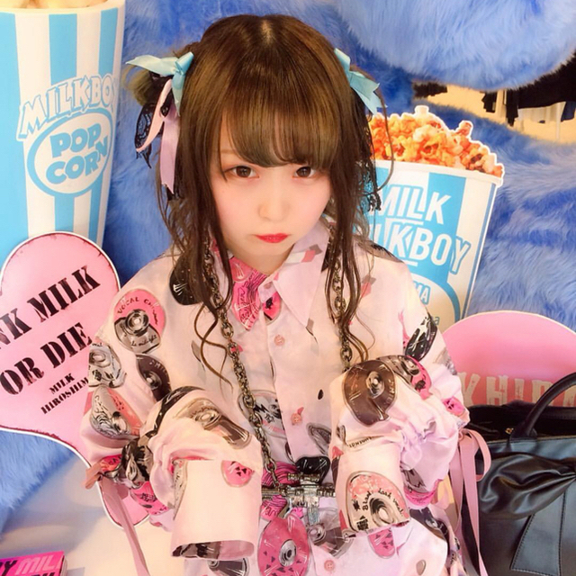 MILKBOY(ミルクボーイ)のMILK BOY COMPACT DISC SHIRT  メンズのトップス(シャツ)の商品写真