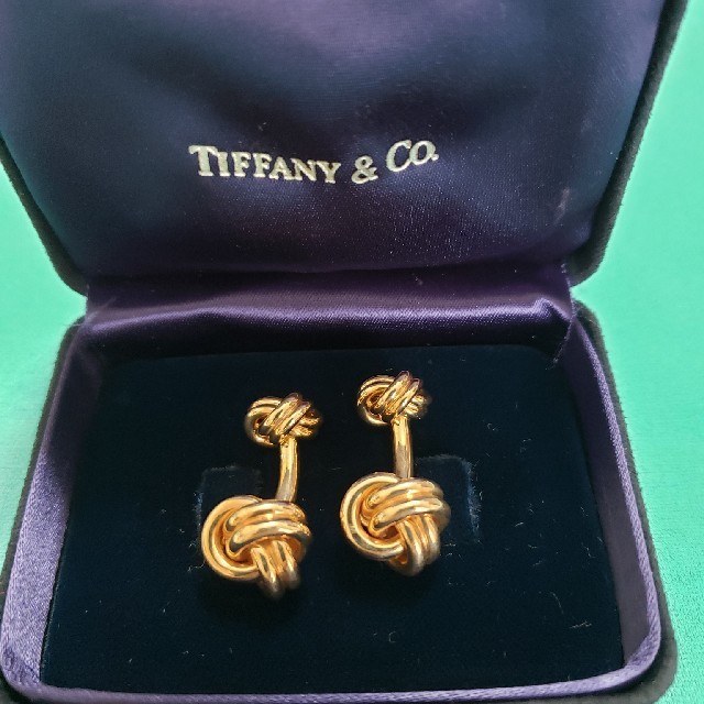 Tiffany & Co.(ティファニー)のTiffany 14K Gold Love Knot Cufflinks メンズのファッション小物(カフリンクス)の商品写真