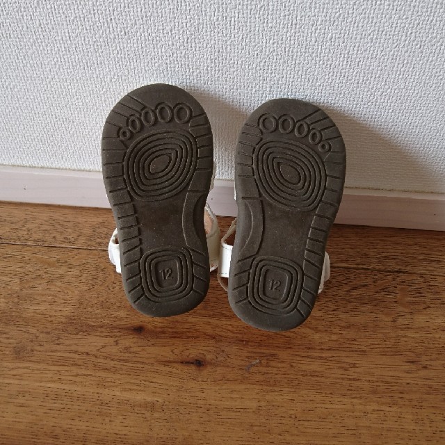 サンダル ☆ ホワイト☆  12cm キッズ/ベビー/マタニティのベビー靴/シューズ(~14cm)(サンダル)の商品写真