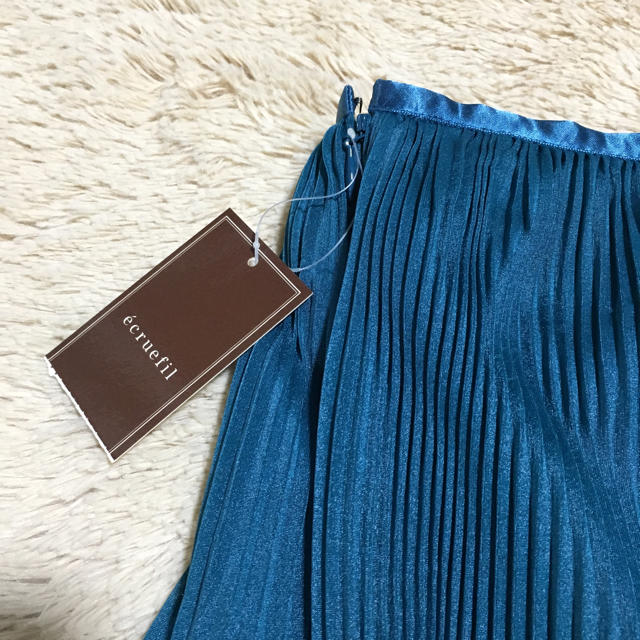 ecruefil(エクリュフィル)のecruefil プリーツスカート レディースのスカート(ひざ丈スカート)の商品写真