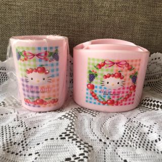 ハローキティ(ハローキティ)のemi さま専用♡ Hello Kitty  歯ブラシスタンド&カップ(歯ブラシ/歯みがき用品)