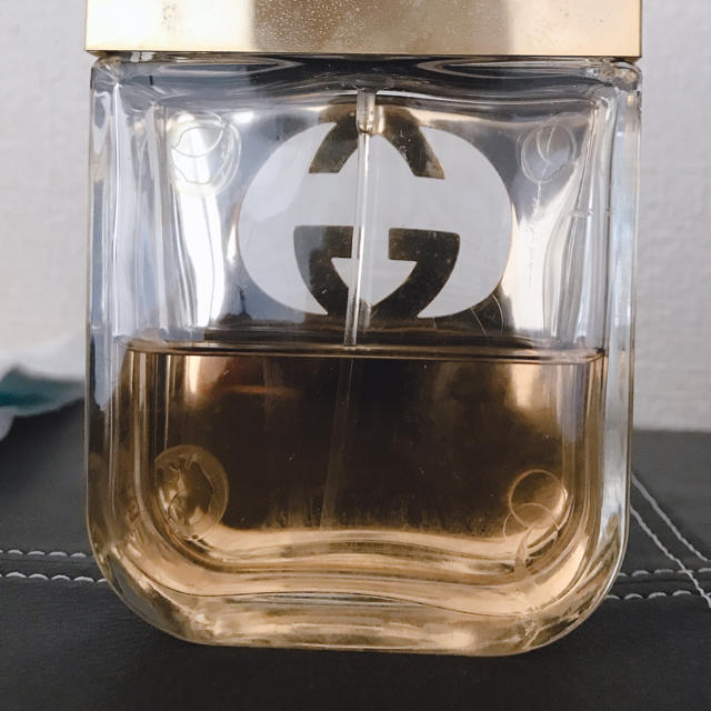 Gucci(グッチ)のGUCCI ギルティ75ml 残量約5割 コスメ/美容の香水(香水(女性用))の商品写真