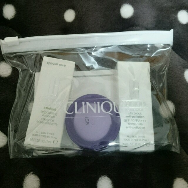 CLINIQUE(クリニーク)のCLINIQUE ダーマホワイトキット コスメ/美容のベースメイク/化粧品(その他)の商品写真