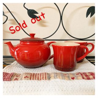 ルクルーゼ(LE CREUSET)のル.クルーゼ ティーポット＆マグカップ2個入りセット(グラス/カップ)