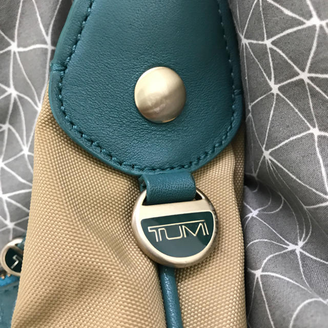 TUMI(トゥミ)のTUMI ショルダーバッグ レディースのバッグ(ショルダーバッグ)の商品写真