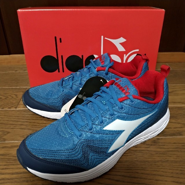 DIADORA(ディアドラ)のDIADRA ディアドラ メンズスニーカー  25.5cm 26.5cm 新品 スポーツ/アウトドアのサッカー/フットサル(シューズ)の商品写真