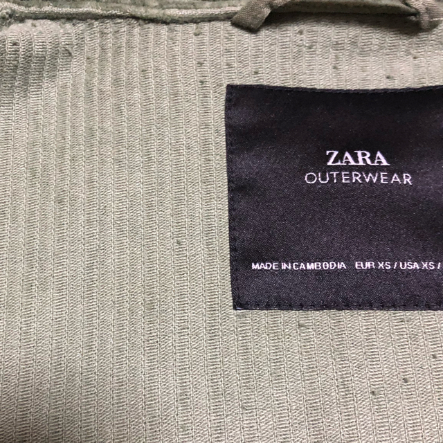 ZARA(ザラ)のZARA カーキ ジャケット レディースのジャケット/アウター(ミリタリージャケット)の商品写真