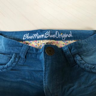 ブルームーンブルー(BLUE MOON BLUE)のパンツ(カジュアルパンツ)