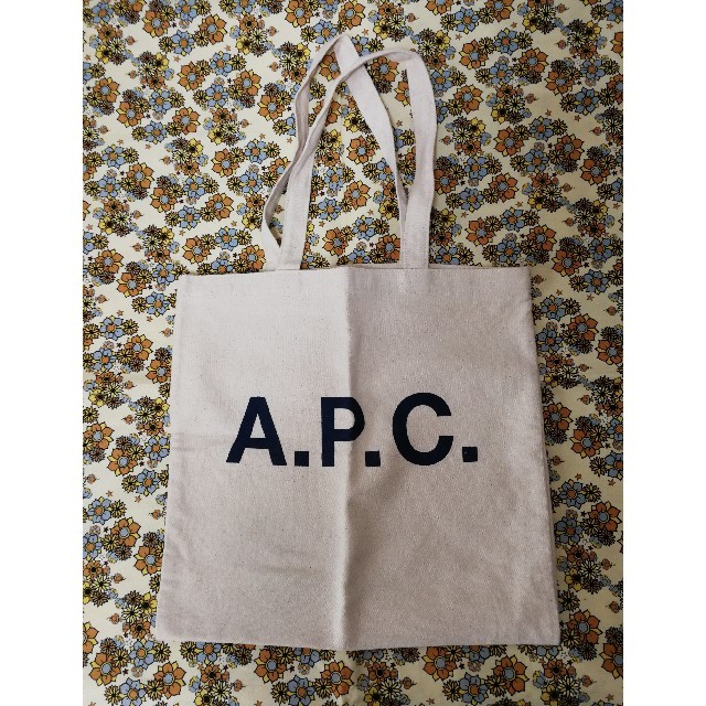 A.P.C(アーペーセー)のAPC トートバッグ　未使用品 レディースのバッグ(トートバッグ)の商品写真