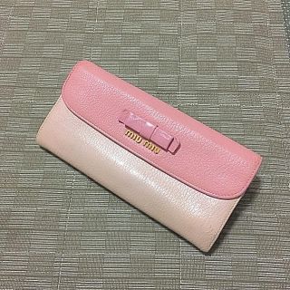 ミュウミュウ(miumiu)のミュウミュウ マドラス 長財布 正規品(財布)