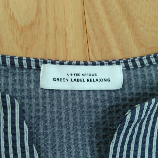 UNITED ARROWS green label relaxing(ユナイテッドアローズグリーンレーベルリラクシング)の【最終SALE】グリーンレーベルリラクシング　ネイビーストライプ　半袖　日本製 レディースのトップス(シャツ/ブラウス(半袖/袖なし))の商品写真