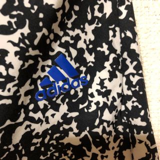 アディダス(adidas)のadidasのクロップドパンツ(クロップドパンツ)