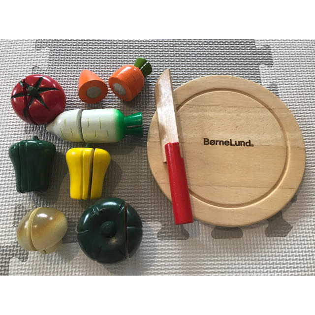 BorneLund(ボーネルンド)のdantoy キッチンとボーネシェフ セット 中古 ボーネルンド おままごと キッズ/ベビー/マタニティのおもちゃ(知育玩具)の商品写真