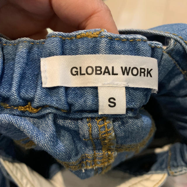 GLOBAL WORK(グローバルワーク)のグローバルワークキッズ デニムジャンバースカート S キッズ/ベビー/マタニティのキッズ服女の子用(90cm~)(ワンピース)の商品写真