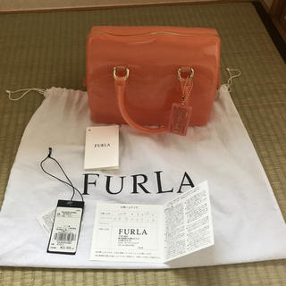 フルラ(Furla)の美品 FURLAのパステルオレンジ色のキャンディーバッグ(ハンドバッグ)