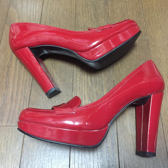 DIANA(ダイアナ)の赤ローファー風10cmヒール レディースの靴/シューズ(ハイヒール/パンプス)の商品写真