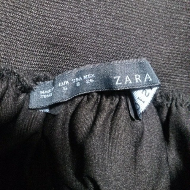 ZARA(ザラ)のZARA BASIC 　ひざ上　プリーツスカート レディースのスカート(ひざ丈スカート)の商品写真