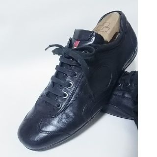 プラダ(PRADA)の
王道デザイン!プラダスポーツ高級スニーカー!人気の黒×レッドライン!


(スニーカー)