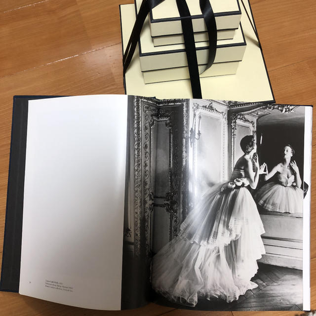 Dior(ディオール)の洋書 エンタメ/ホビーの本(洋書)の商品写真