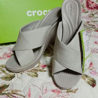 クロックス(crocs)のすずらん様　専用　クロックス ❇  ウェッジ  ソール   サンダル　    (サンダル)