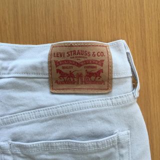 リーバイス(Levi's)のリーバイス 白 ホワイト デニム 26インチ(デニム/ジーンズ)