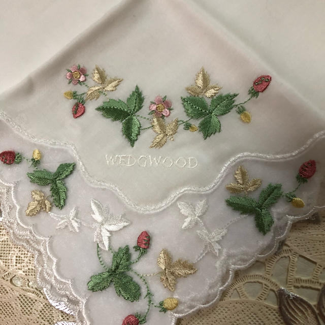 WEDGWOOD(ウェッジウッド)のウェッジウッド ブレスレット＆ハンカチ セット レディースのファッション小物(ハンカチ)の商品写真