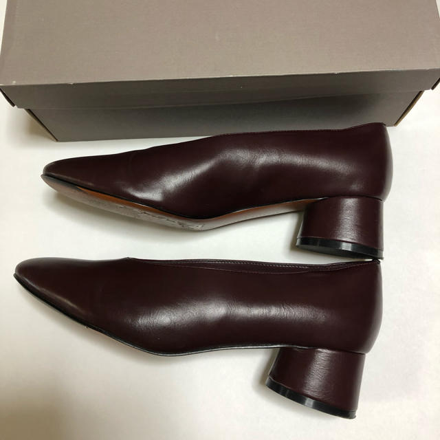 Charles and Keith(チャールズアンドキース)の《Smama様専用》CHARLES&KEITH パンプス レディースの靴/シューズ(ハイヒール/パンプス)の商品写真