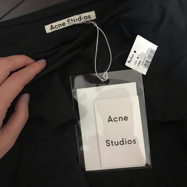 ACNE(アクネ)のAcne Studios  アクネ  スカート レディースのスカート(ひざ丈スカート)の商品写真