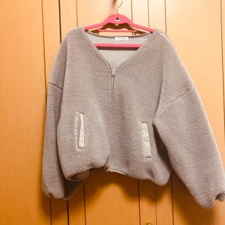 ナチュラルクチュール(natural couture)のnaturalcouture niceclap ボアパーカ くすみピンク(パーカー)