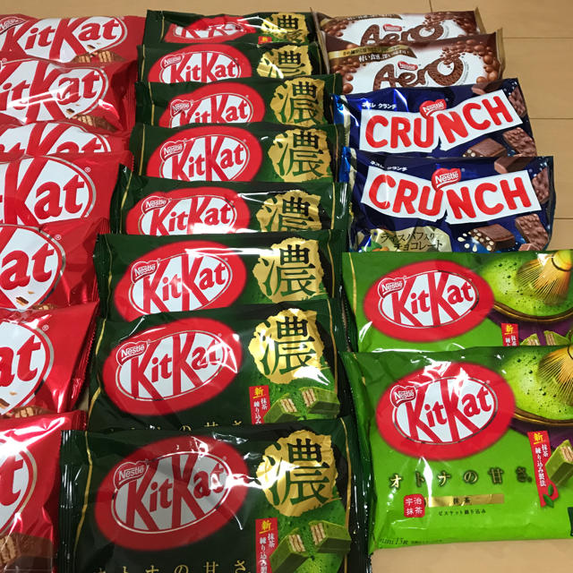 Nestle(ネスレ)のキットカット セット 食品/飲料/酒の食品(菓子/デザート)の商品写真