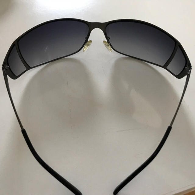 送料込み】POLICEのサングラス✨美品 - サングラス/メガネ