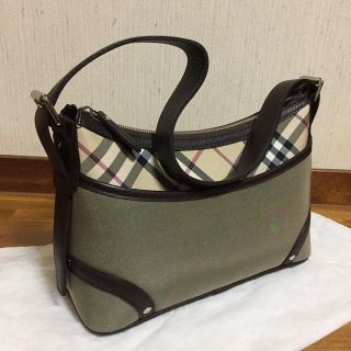 バーバリー(BURBERRY)の値下げ！！新品同様！！BURBERRY（バーバリー）ワンショルダーバッグ(ハンドバッグ)