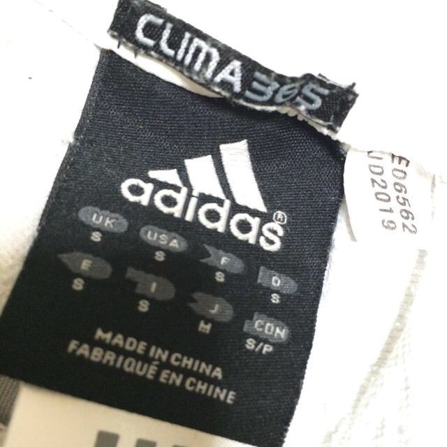 adidas(アディダス)のadidas 白スポーツパンツ レディースのパンツ(ハーフパンツ)の商品写真