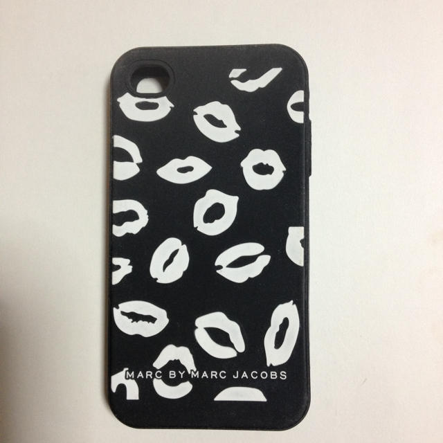 MARC JACOBS(マークジェイコブス)のMARC BY iPhone4/4S スマホ/家電/カメラのスマホアクセサリー(モバイルケース/カバー)の商品写真