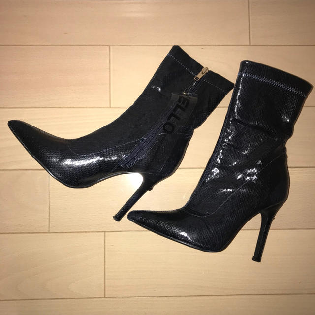 yellaw(イエロー)のyello boots レディースの靴/シューズ(ブーツ)の商品写真