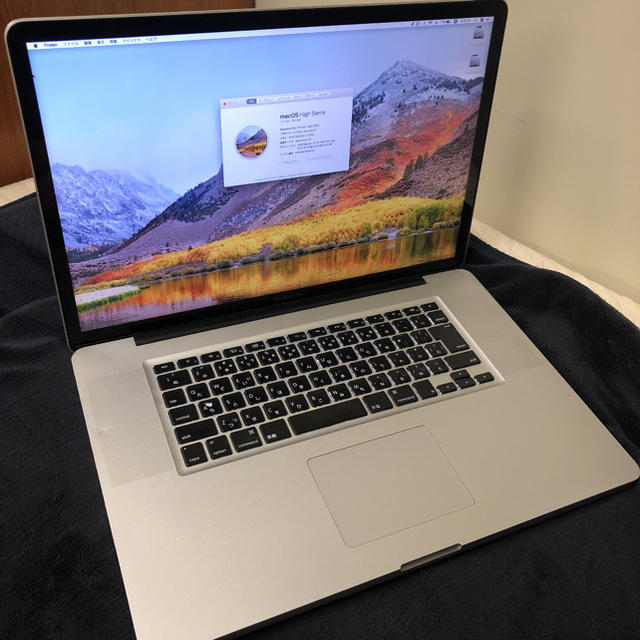MacBook pro 17-inch late 2011
