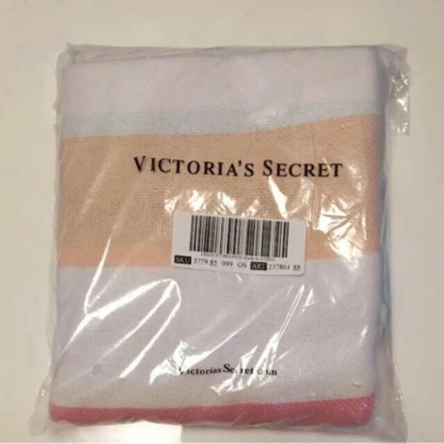 Victoria's Secret(ヴィクトリアズシークレット)のキラキラ様専用。。新品  ブランケット✖️2枚 レディースのルームウェア/パジャマ(ルームウェア)の商品写真