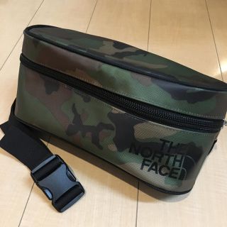 ザノースフェイス(THE NORTH FACE)の【よっち様専用】THE NORTH FACE ショルダーバッグ カモフラ(ショルダーバッグ)