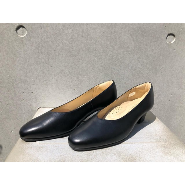 【値下げ】パンプス 黒 25.5EEE レディースの靴/シューズ(ハイヒール/パンプス)の商品写真