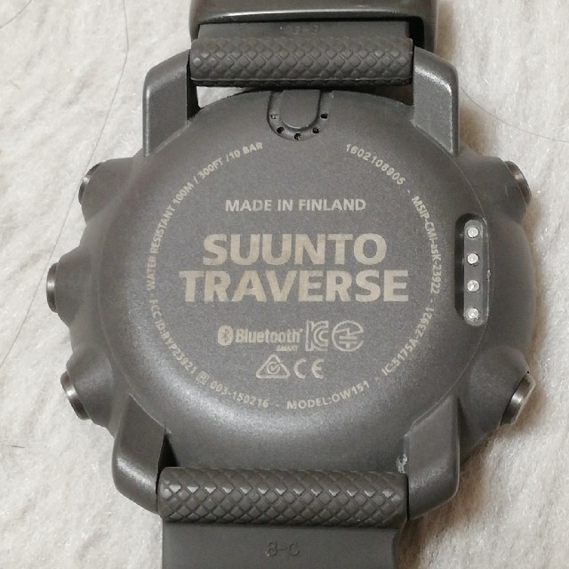 SUUNTO(スント)の定価:\62,640(税込)　スント トラバース グラファイト　GPS 　腕時計 メンズの時計(腕時計(デジタル))の商品写真