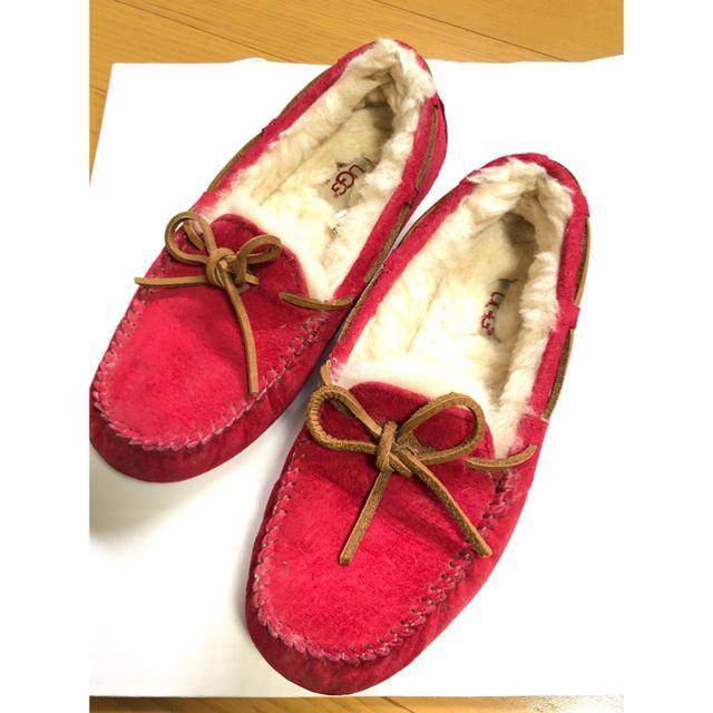 贈り物 値下げ UGG 美品 赤色 モカシン 22.5cm comunidadaledar.org