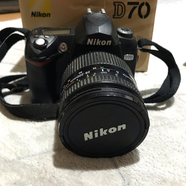 Nikon  D70