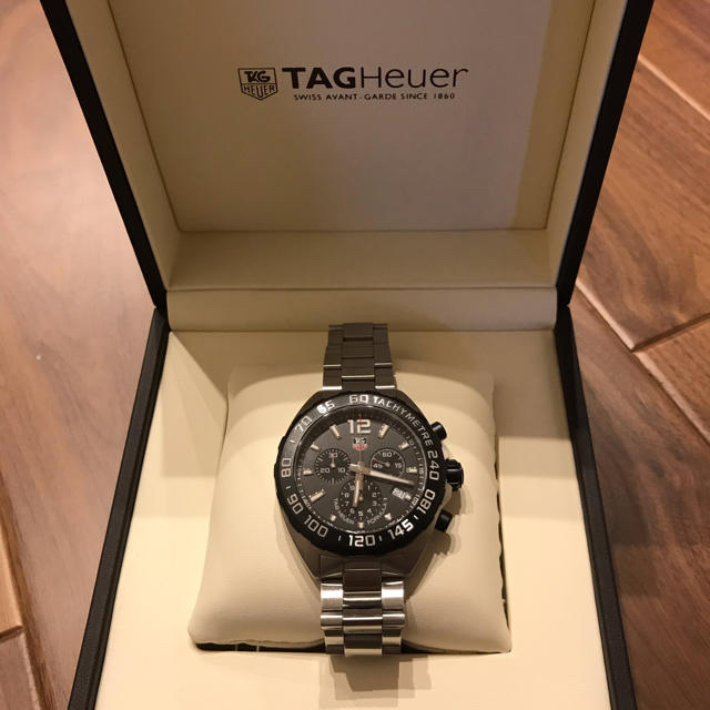 TAG Heuer(タグホイヤー)のタグホイヤー クロノグラフ フォーミュラ1 メンズの時計(腕時計(アナログ))の商品写真