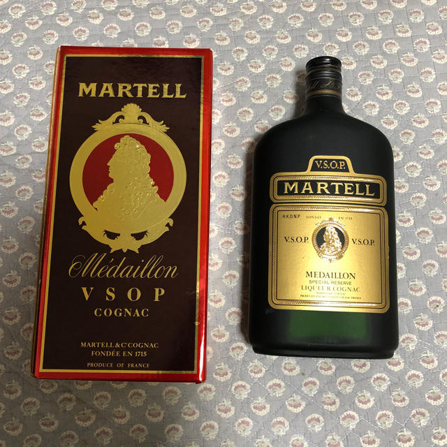 【古酒】MARTELL Medallion VSOP Cognac コニャック 食品/飲料/酒の酒(ブランデー)の商品写真