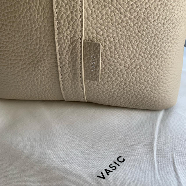 BARNEYS NEW YORK(バーニーズニューヨーク)の【GW 限定値下げ】vasic  バッグ BOND  ivory  新品 レディースのバッグ(ショルダーバッグ)の商品写真